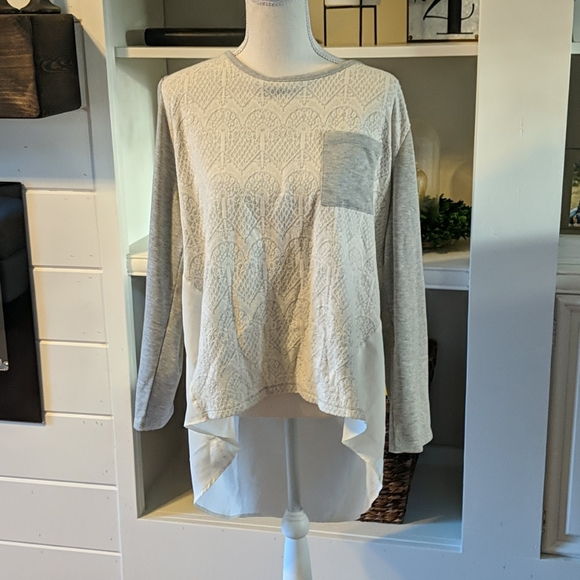 just be Tops - Lace Sweater